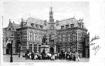 Het Academiegebouw en het standbeeld van Graaf Jan op het Domplein 1898